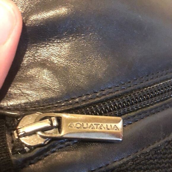 𝅺Aquatalia mid calf black leather boots - Picture 9 of 13